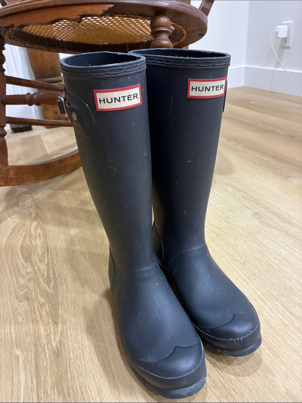 Hunter Kids Dark Blue Tall Rain Boots with Red Logo/ offers always welcome!